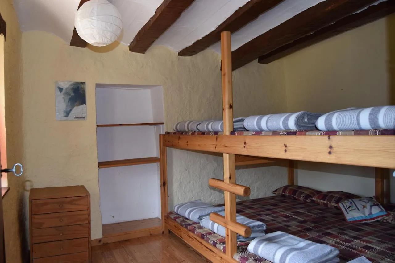 Refugi De Cortiuda Hostel Peramola Spain