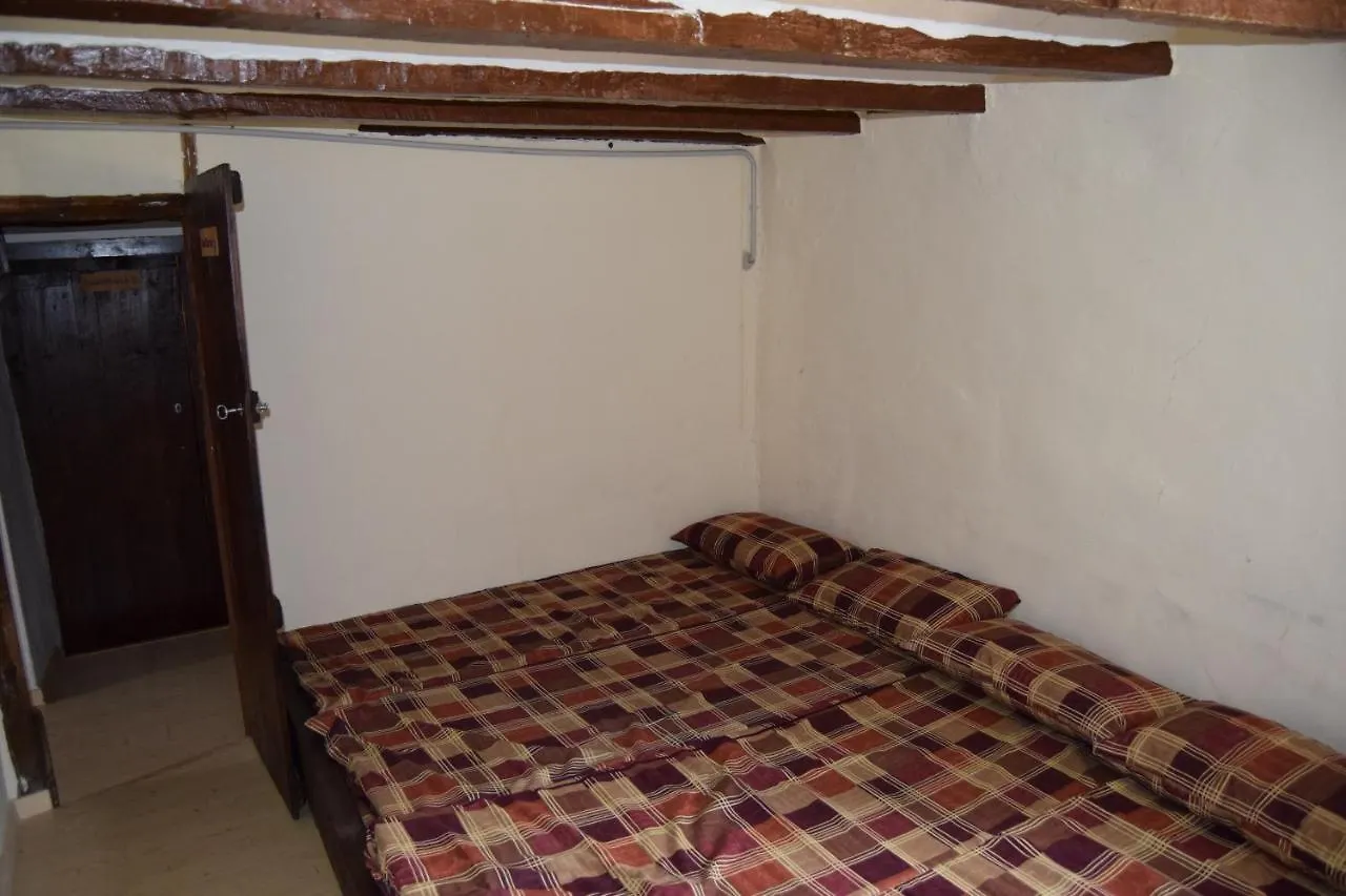 Refugi De Cortiuda Hostel Peramola Spain